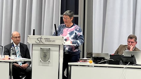 Andrea Helling hält die Haushaltsrede für DIE LINKE. Kreistagsgruppe Steinfurt
